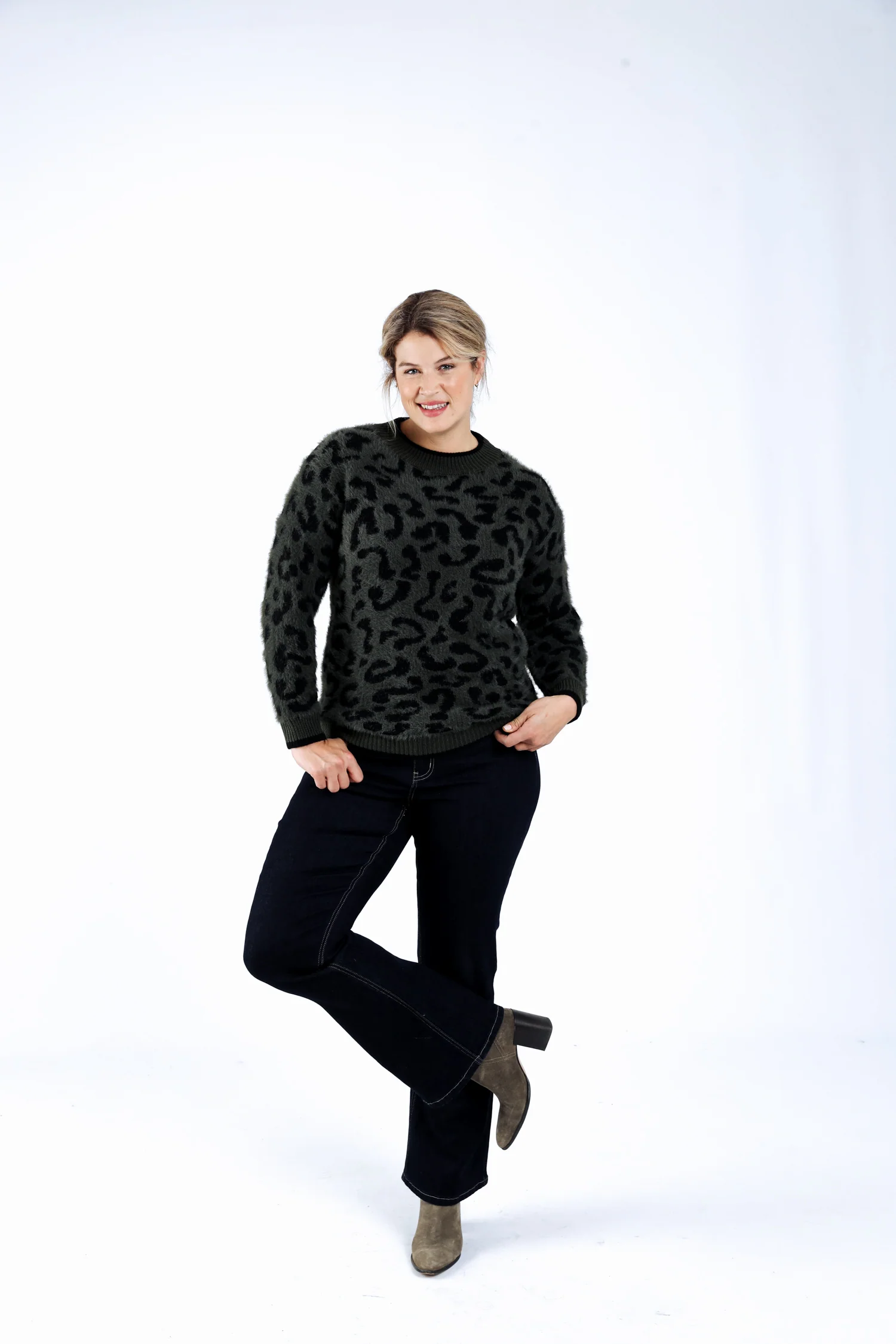 Pull poilu motif léopard - Image 5