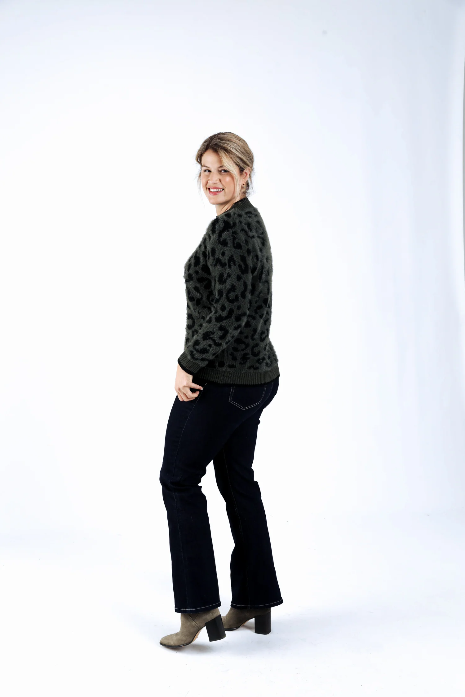 Pull poilu motif léopard - Image 6