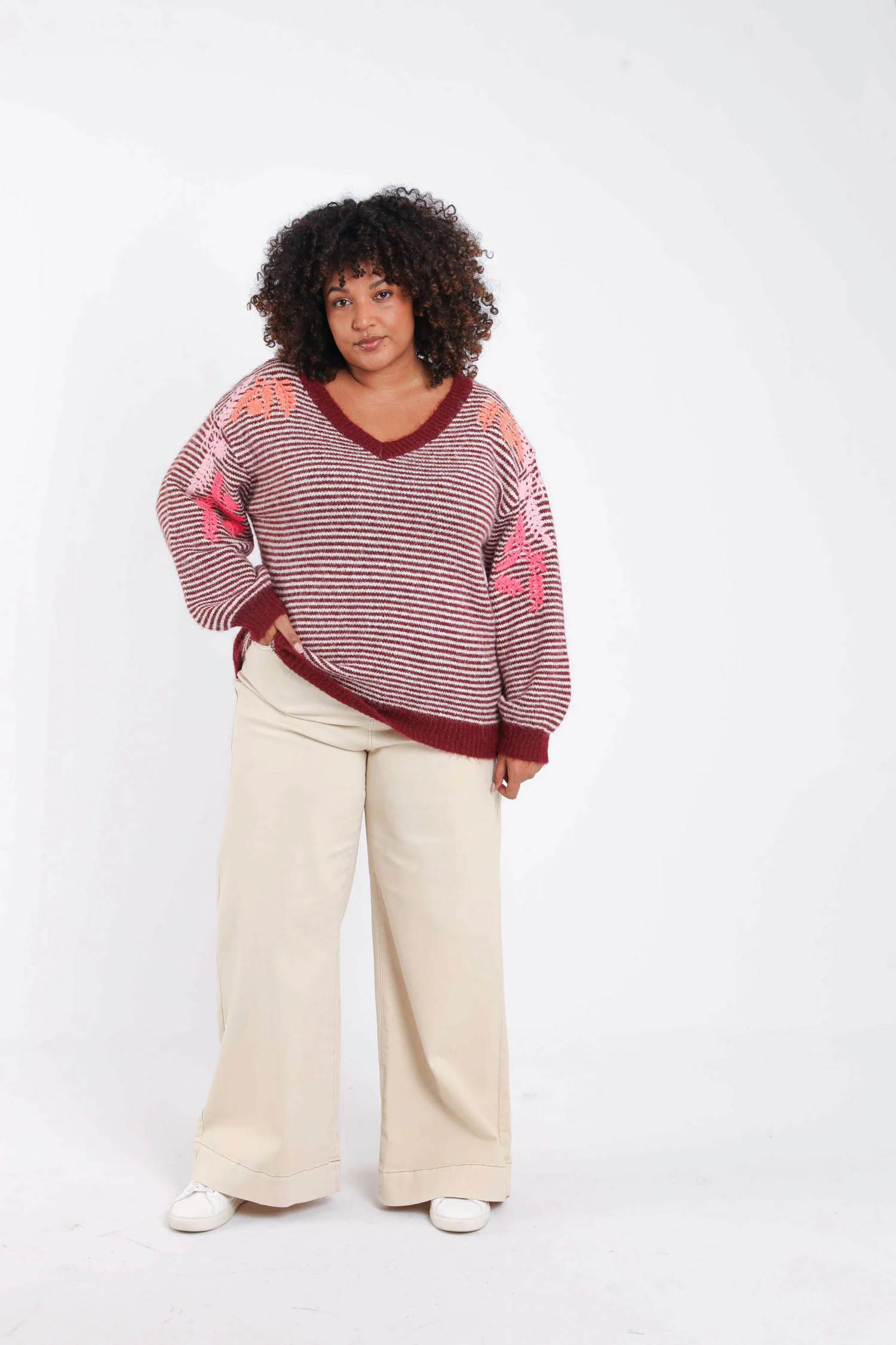 Pull rayé avec broderies - Image 6