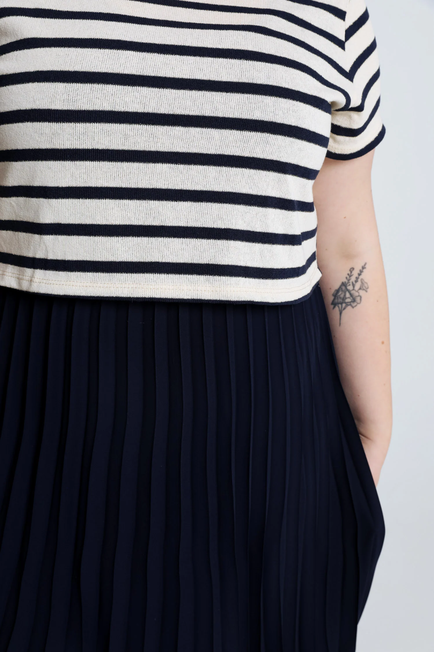 Robe 2 en 1 marinière et bas plissé - Image 4