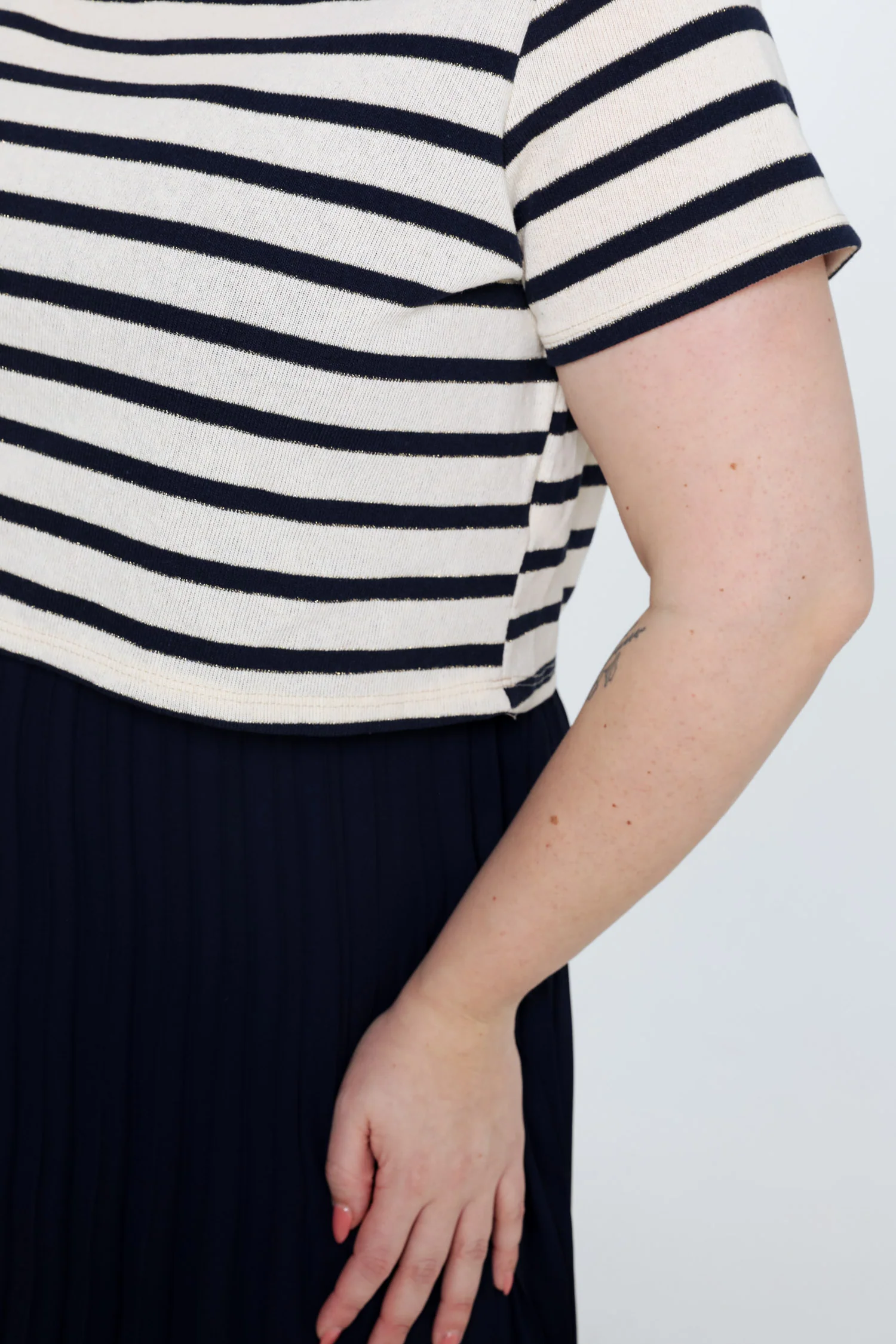 Robe 2 en 1 marinière et bas plissé - Image 6