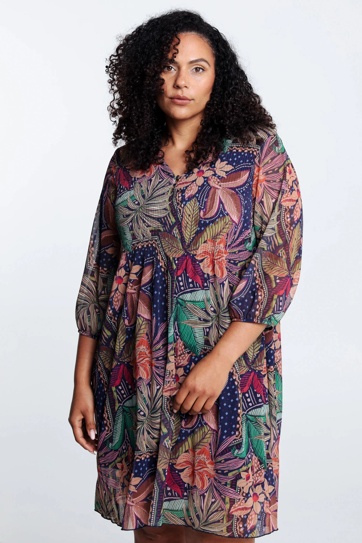 Robe en résille plissée
