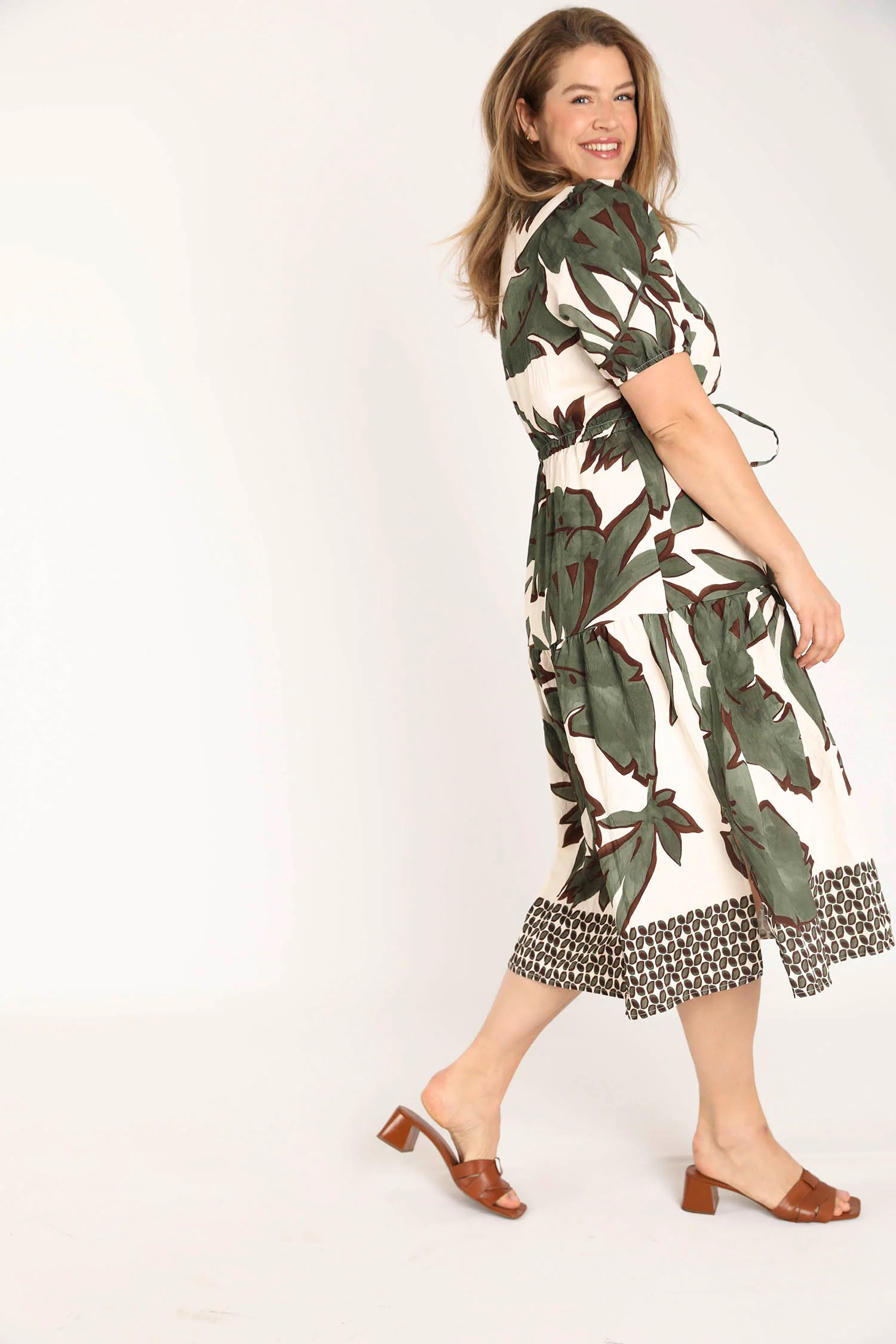 Robe en viscose imprimé feuilles - Image 7
