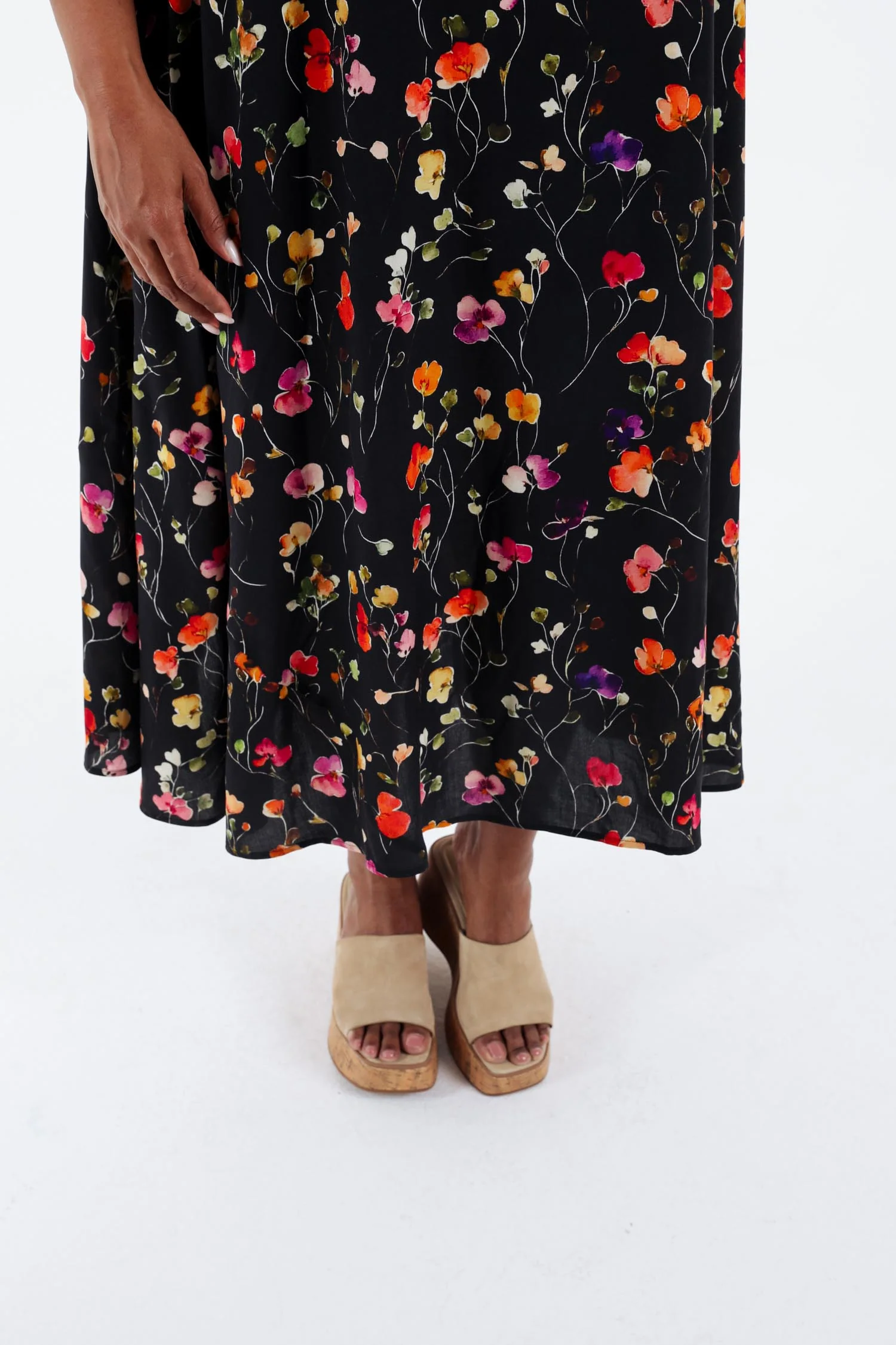 Robe longue en viscose fines bretelles imprimé floral - Image 17