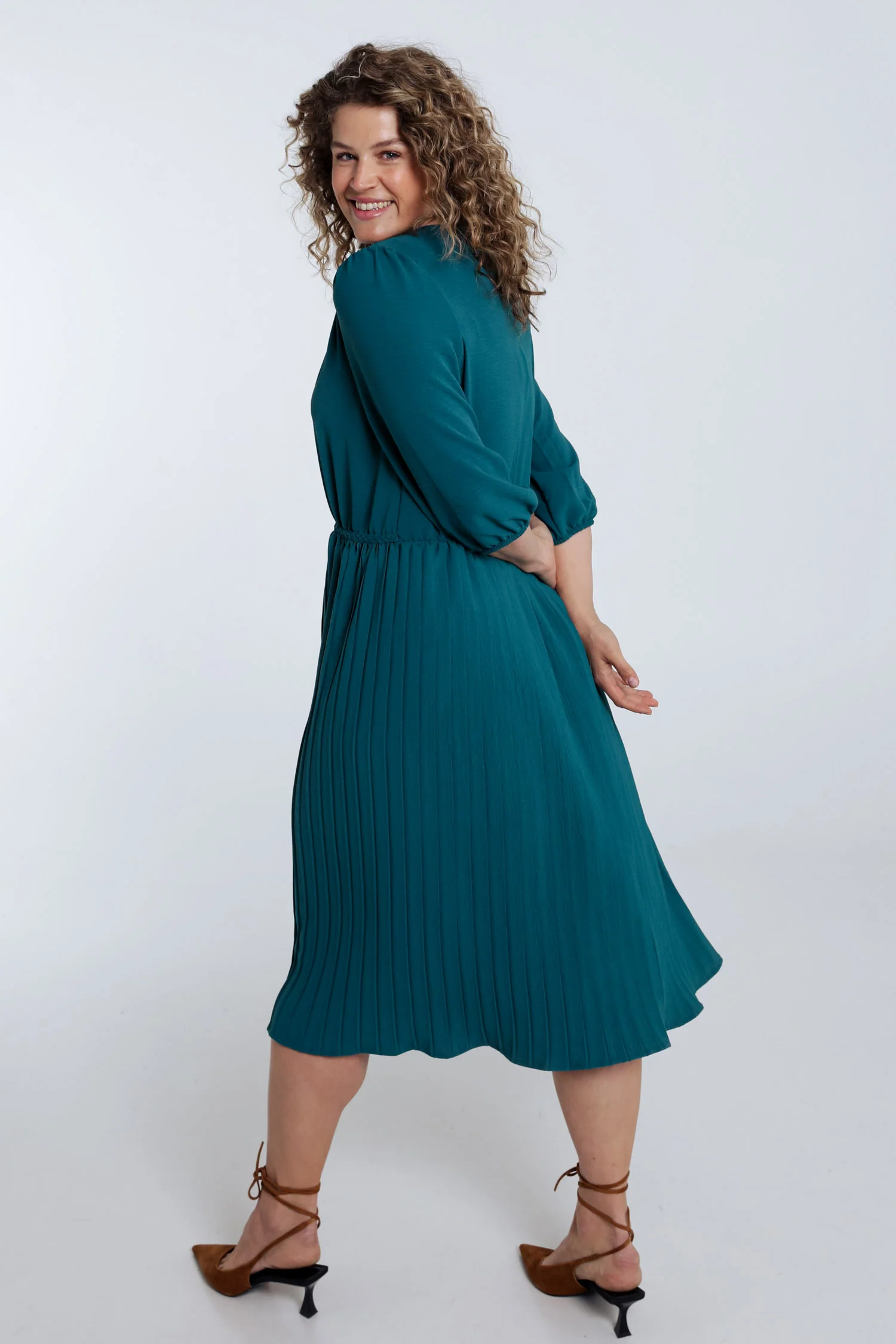 Robe longue unie bas plissé - Image 2