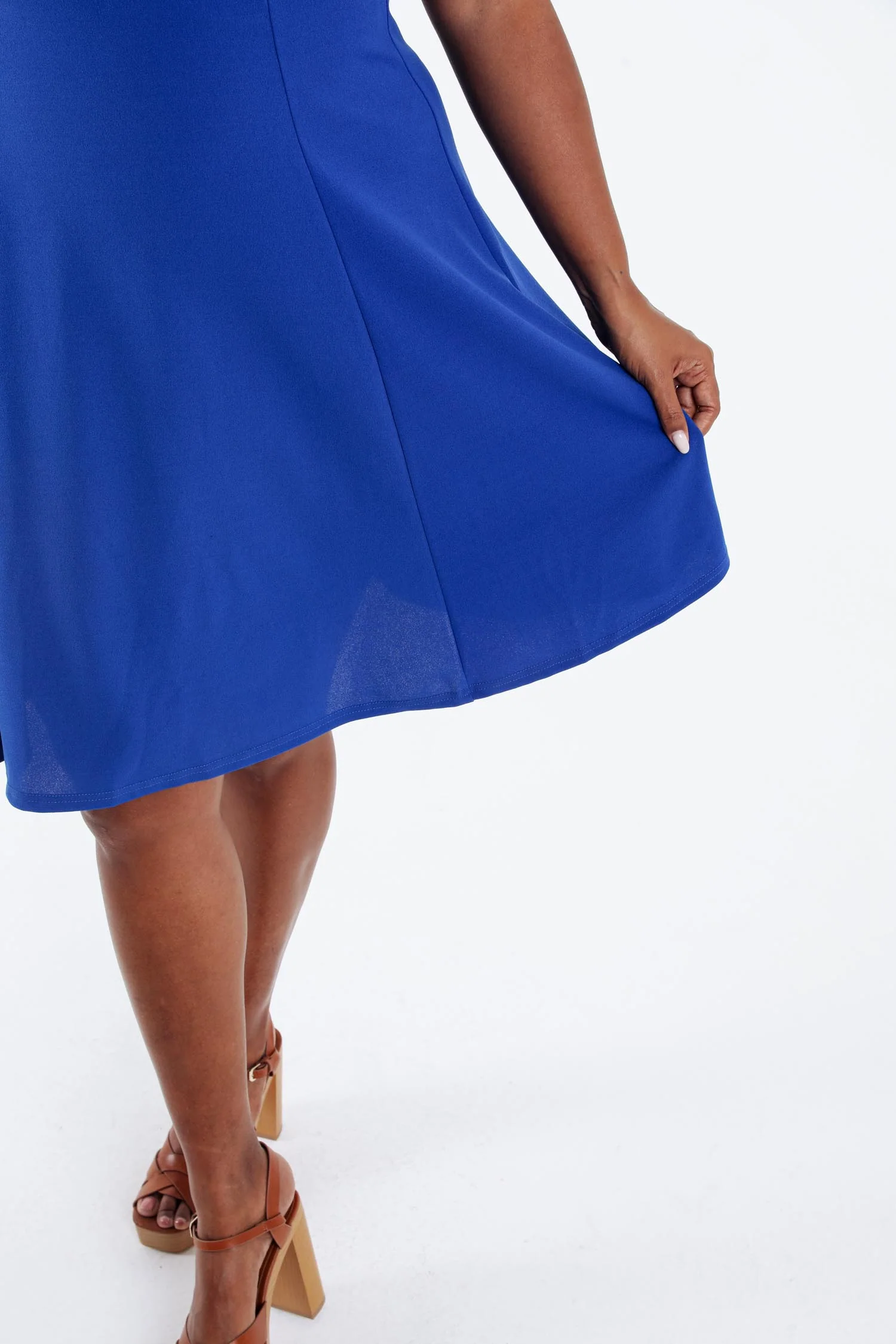 Robe patineuse unie - Image 16