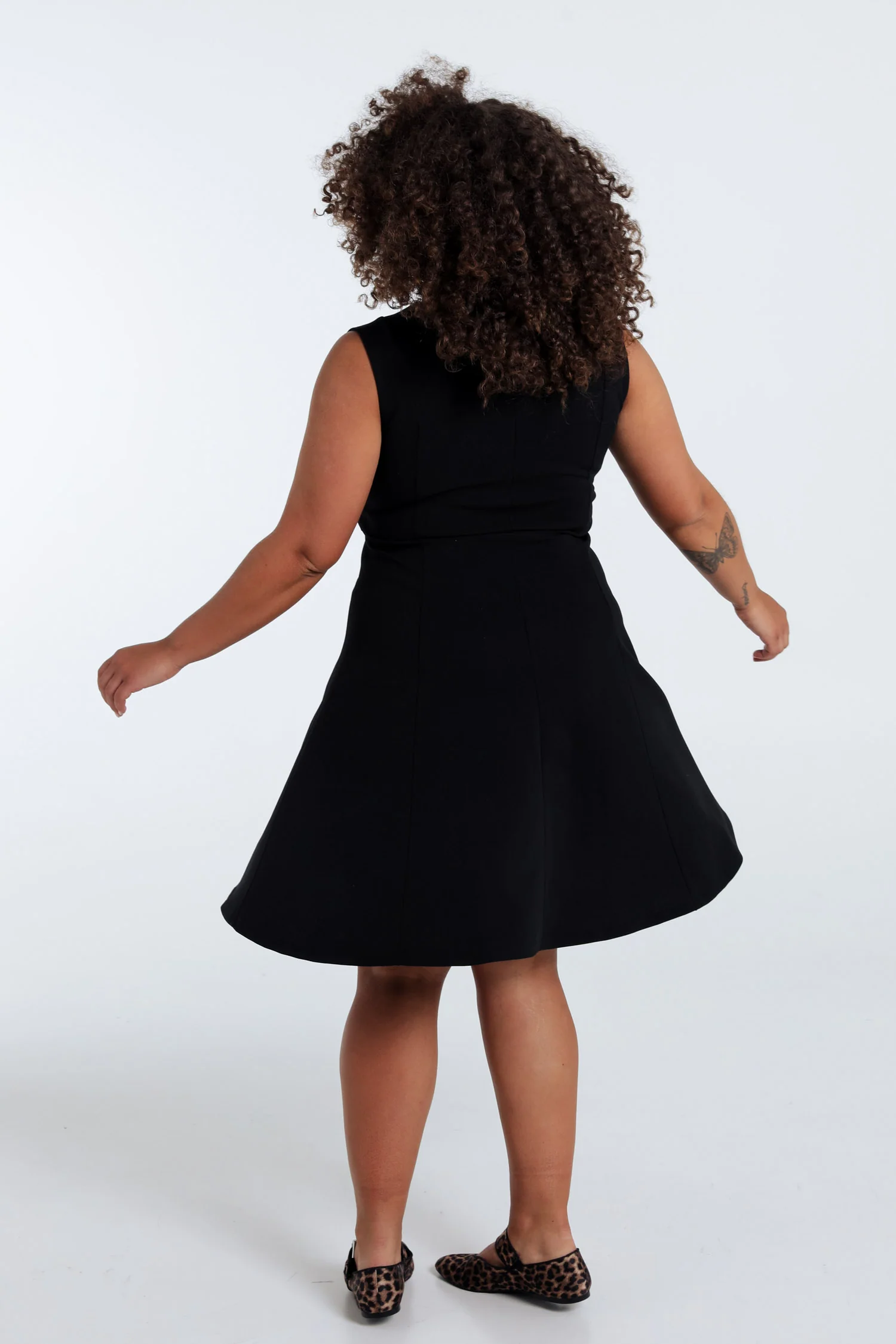 Robe patineuse unie - Image 8