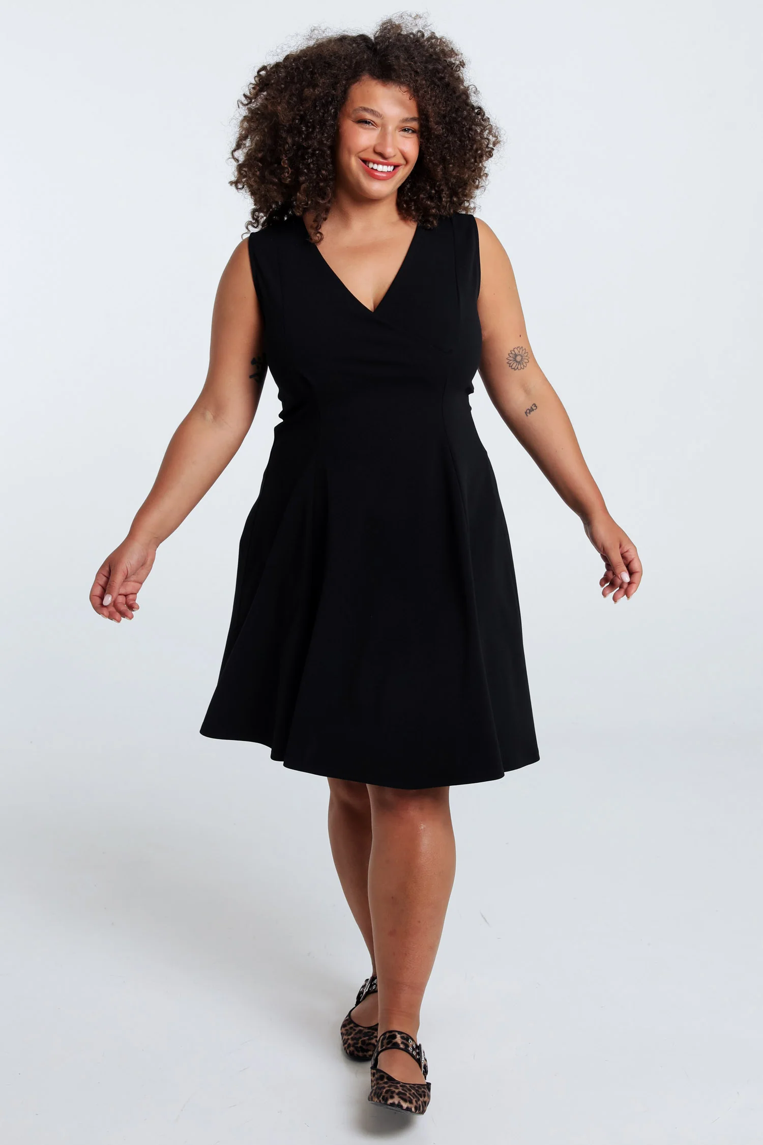Robe patineuse unie - Image 9