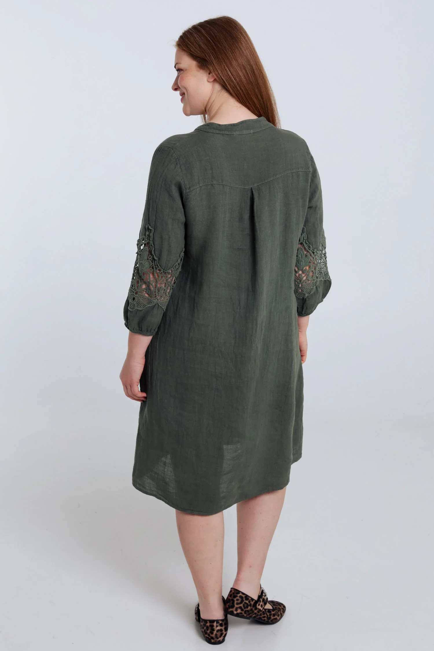 Robe tunique unie en lin détail macramé - Image 2