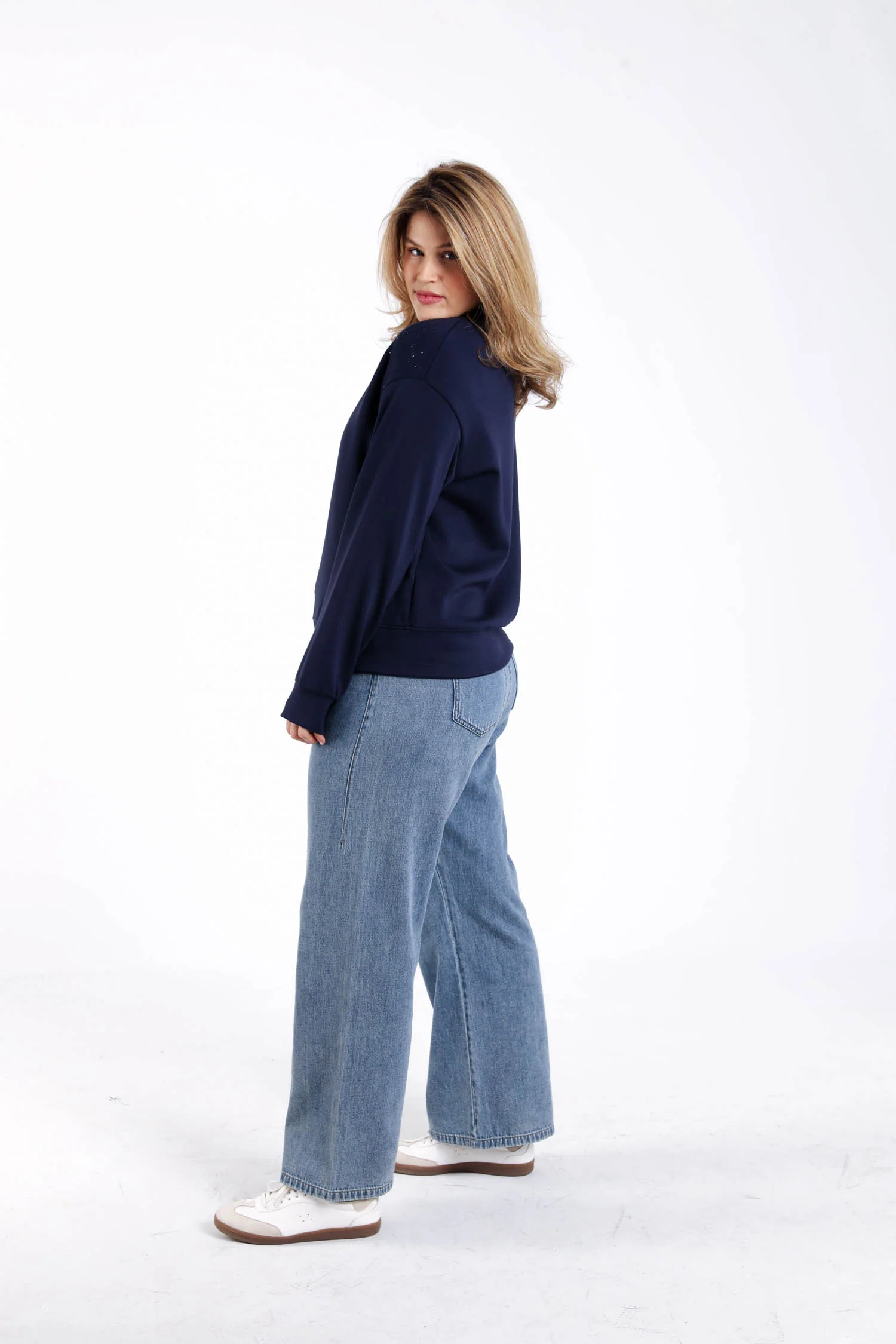 Sweat en viscose uni avec strass - Image 7