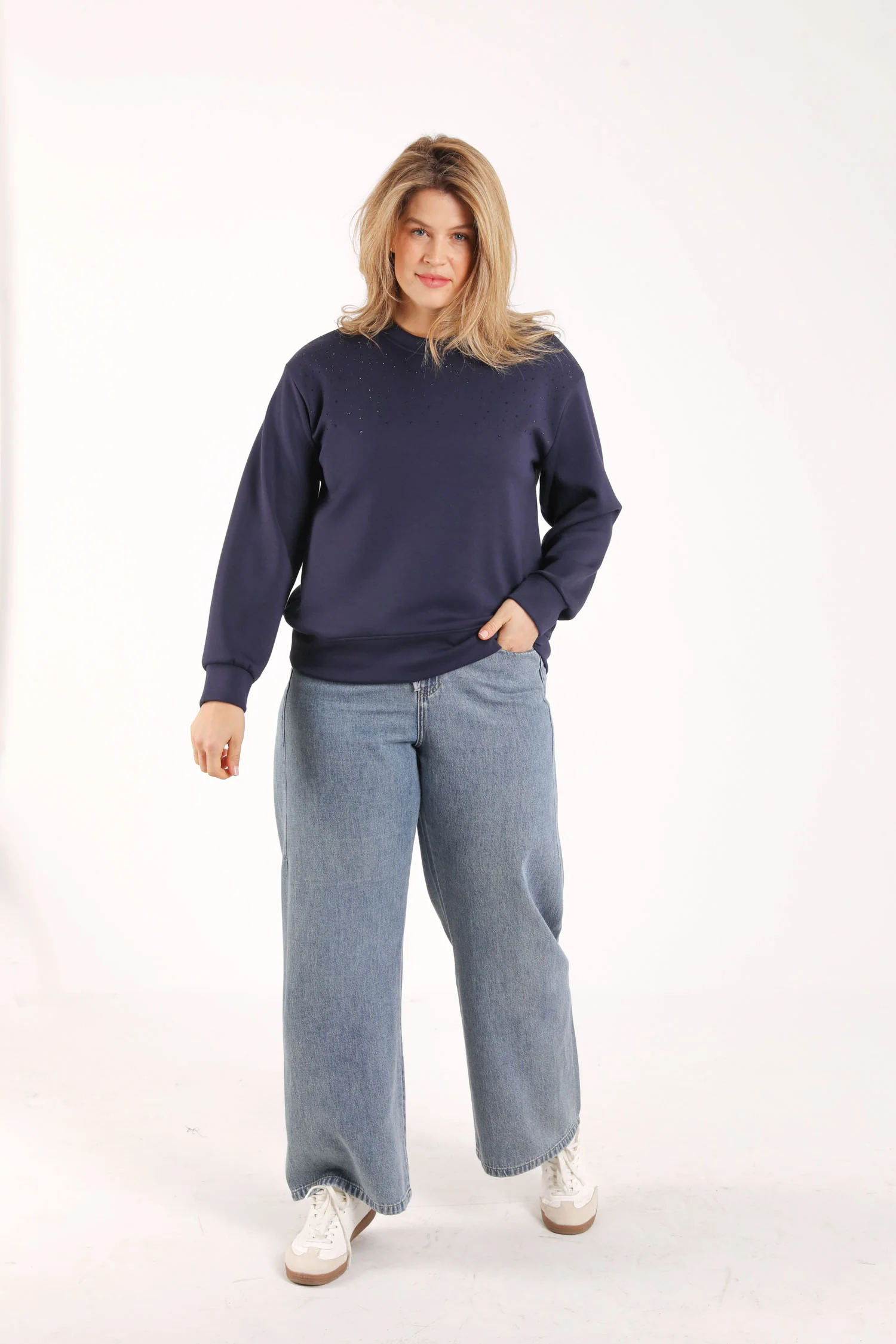 Sweat en viscose uni avec strass - Image 8