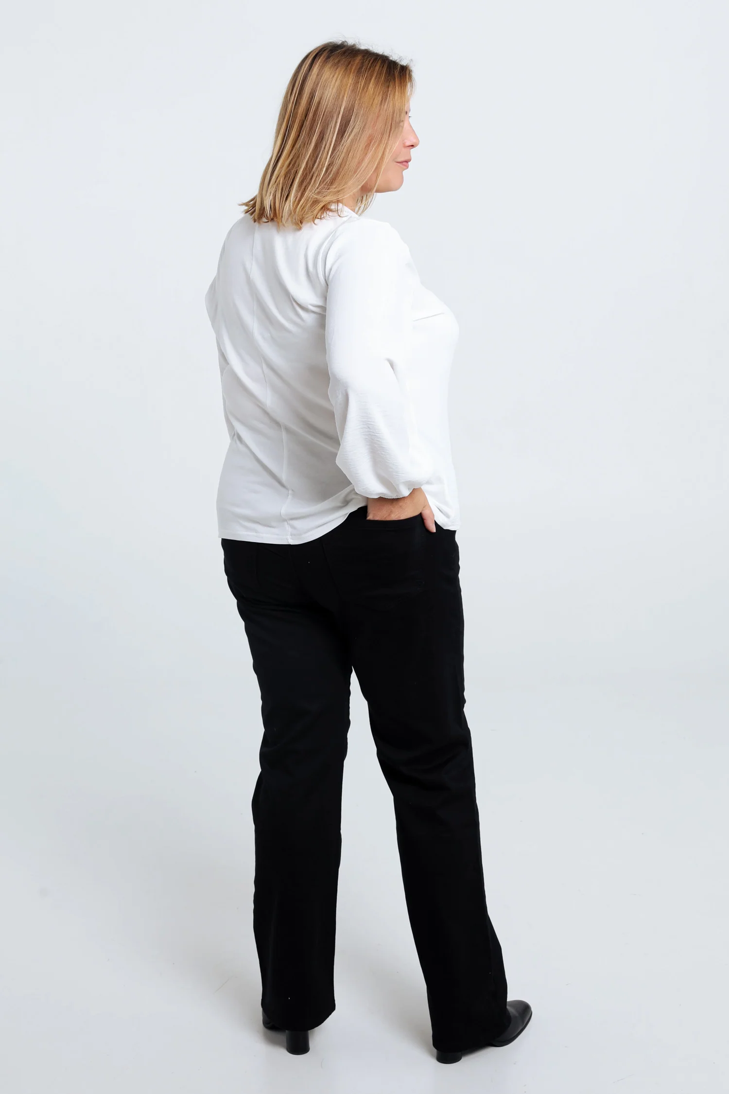 T-shirt avec lurex et bijou - Image 2