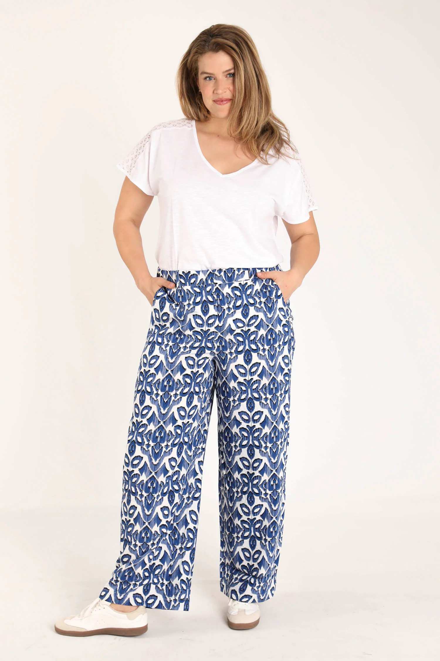 EXCLU SHEEGO - T-shirt en coton et viscose uni avec dentelle - Image 9