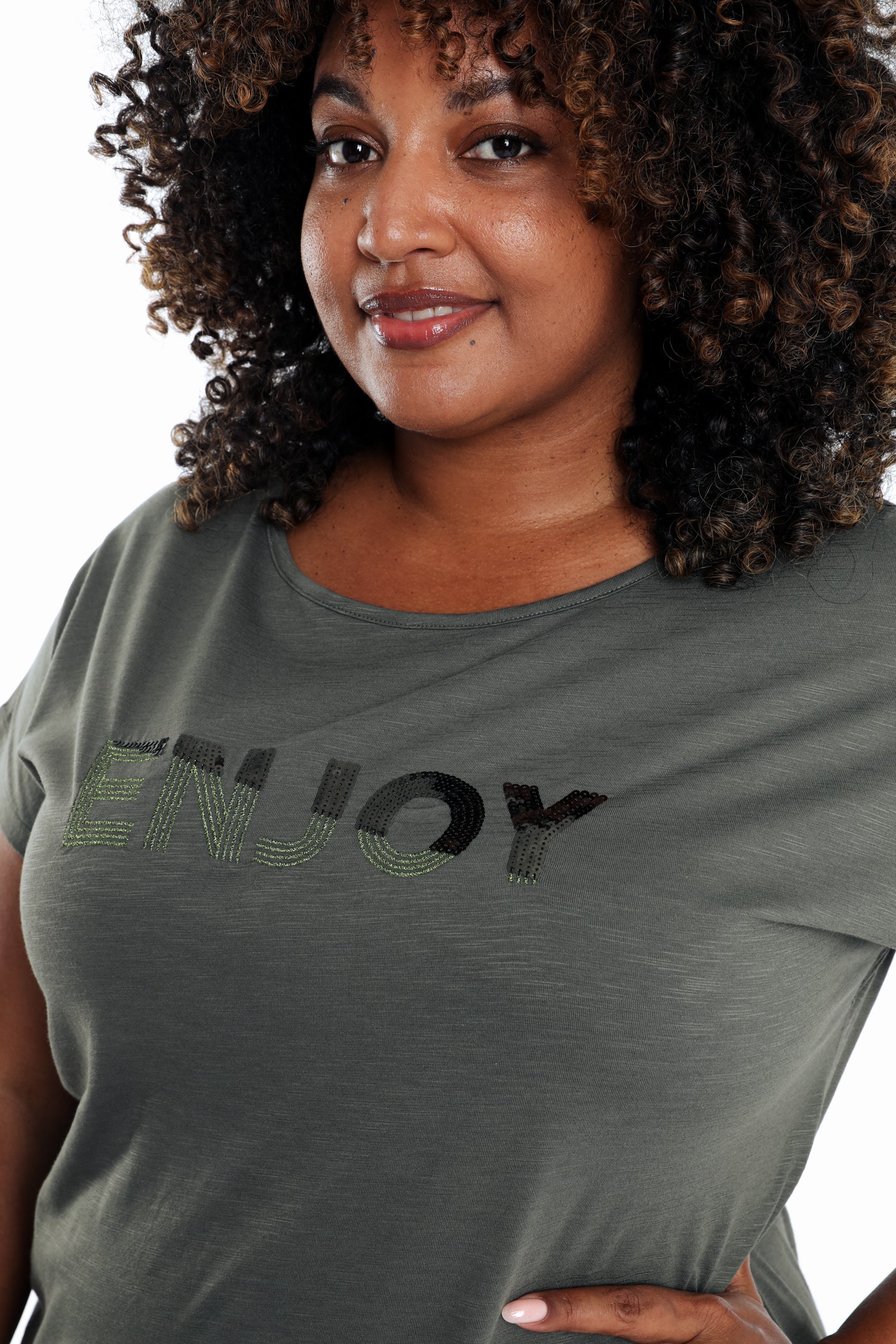 T-shirt en coton uni Enjoy en sequins - Image 16
