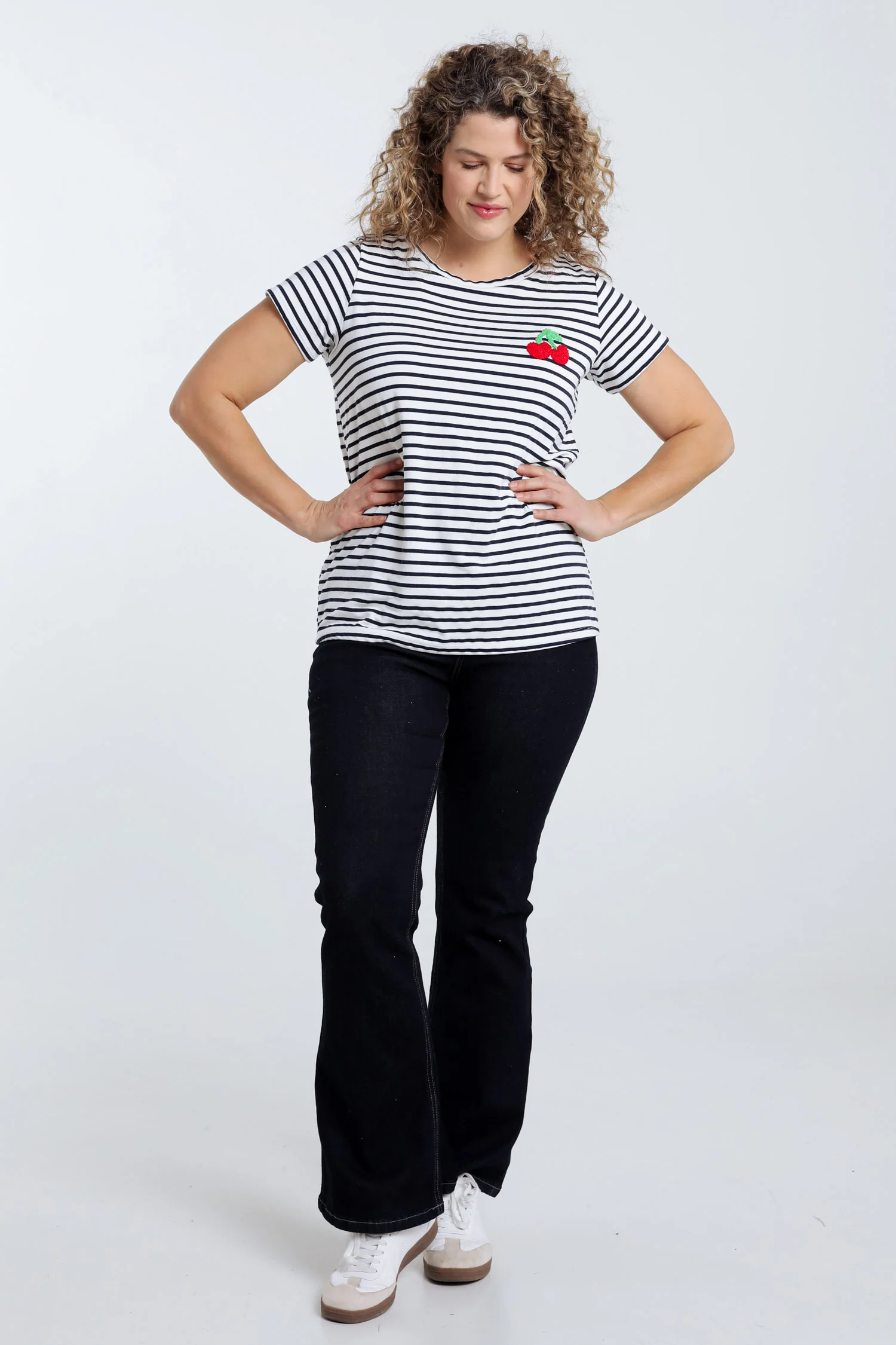 T-shirt marinière détail cerise - Image 9