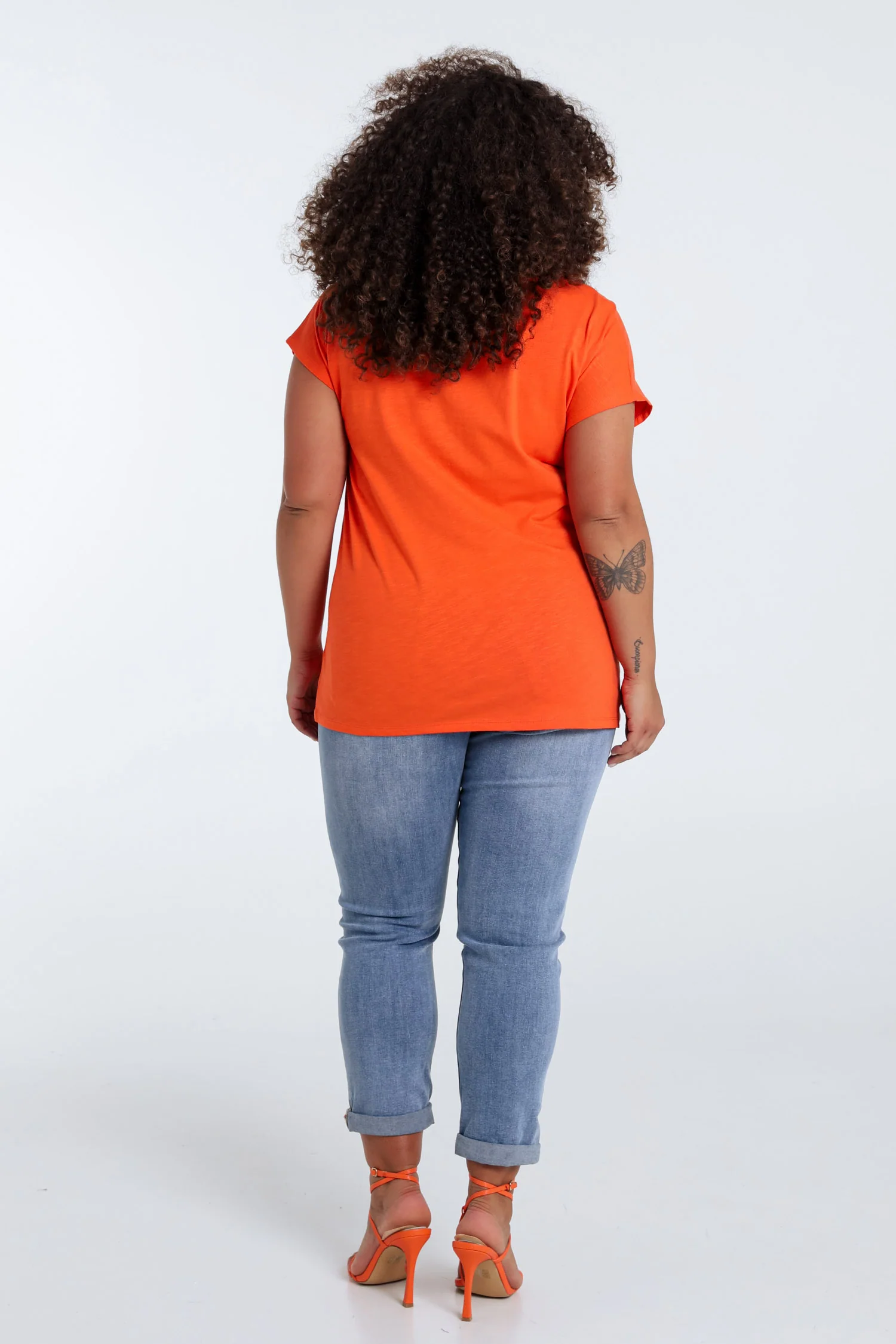 T-shirt uni avec broderie Enjoy et sequins - Image 24