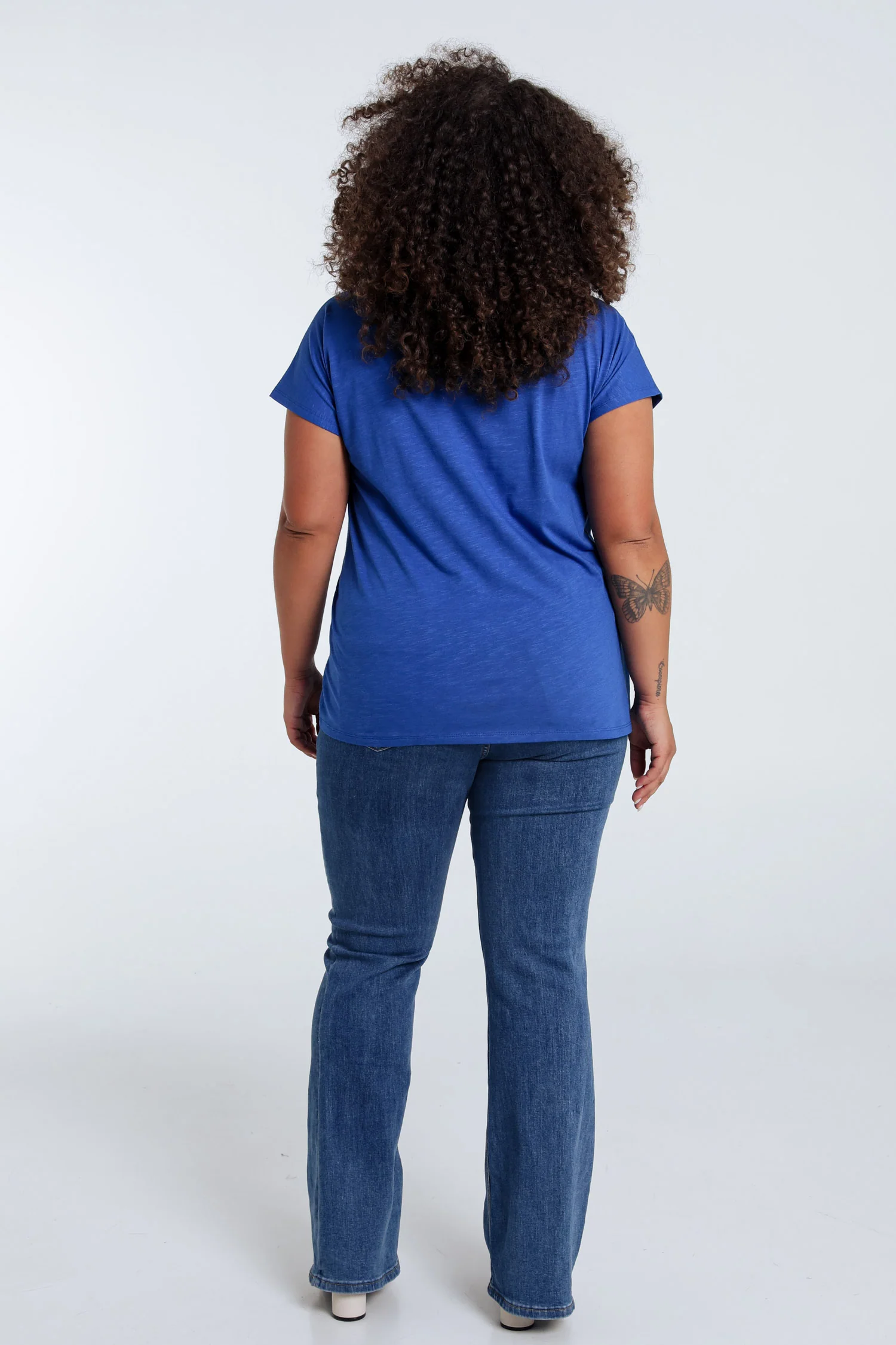 T-shirt uni avec broderie Enjoy et sequins - Image 35