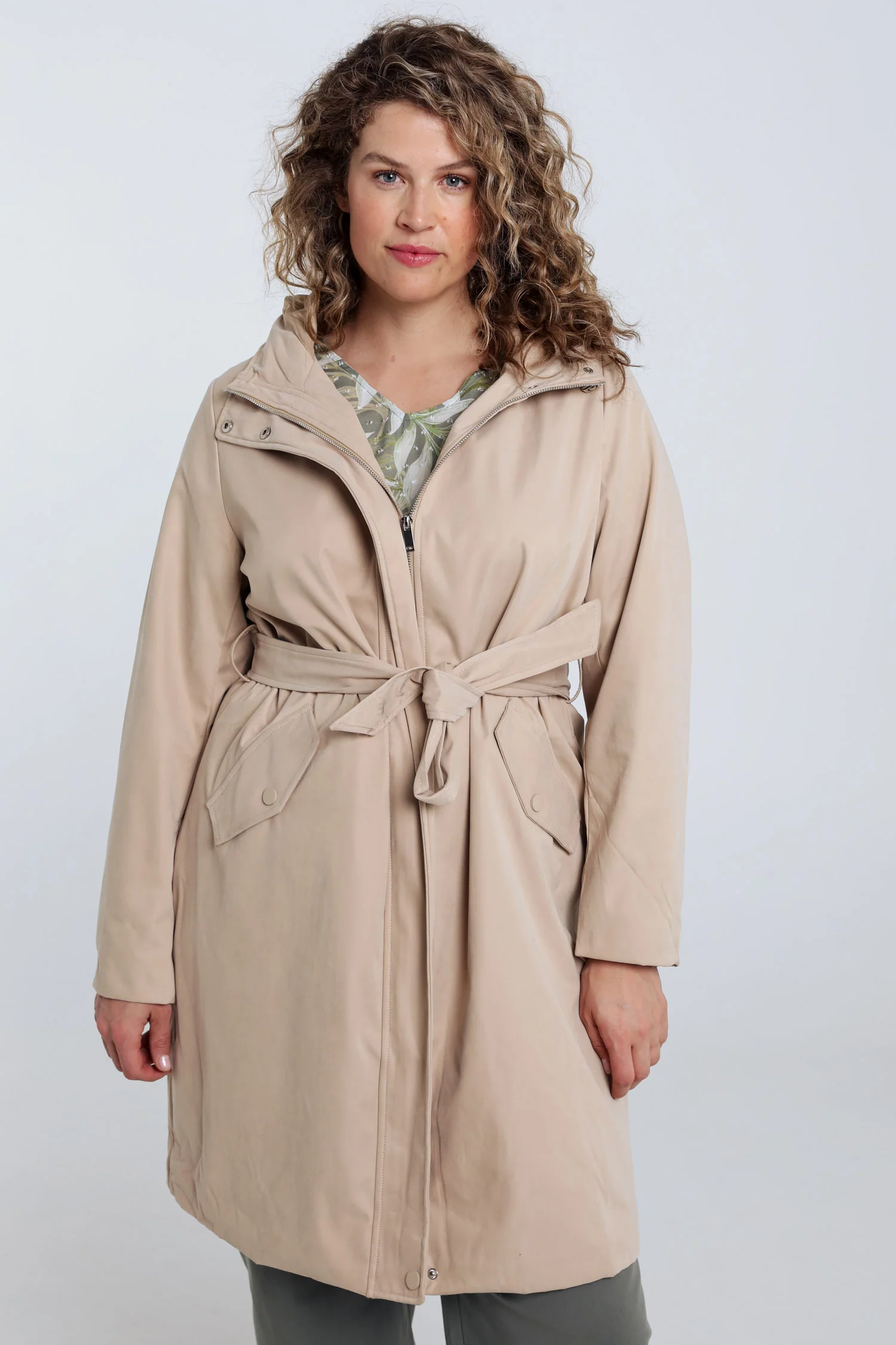 Trench mi-long uni avec capuche - Image 12