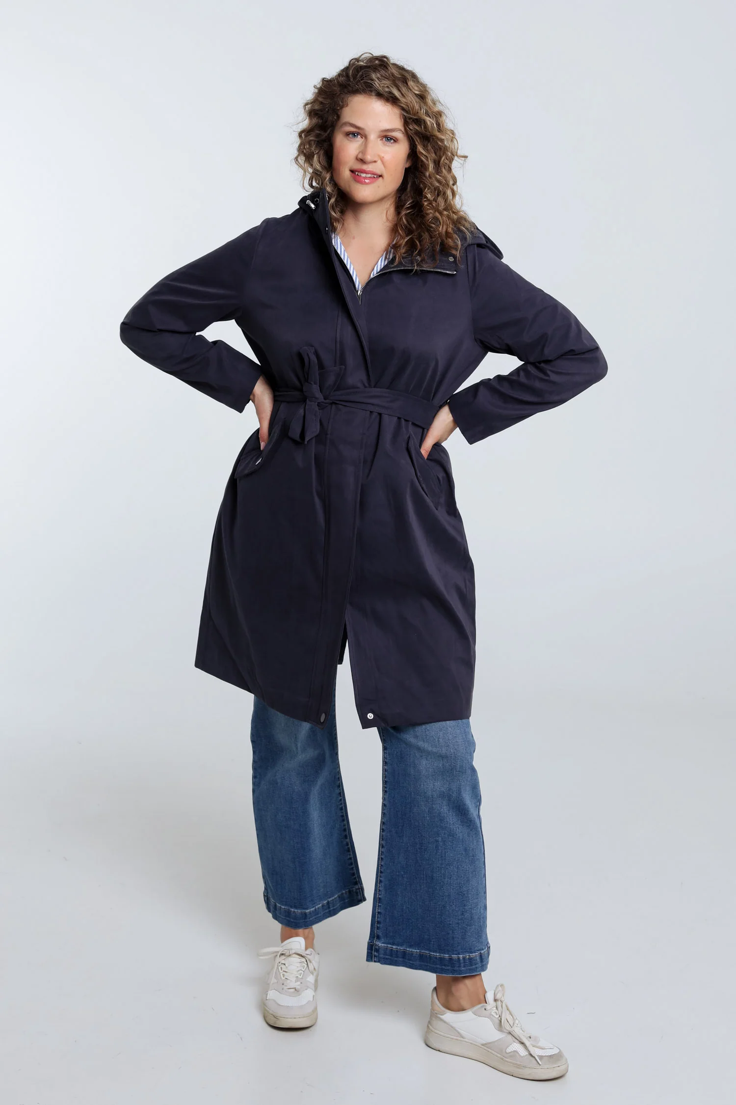 Trench mi-long uni avec capuche - Image 7