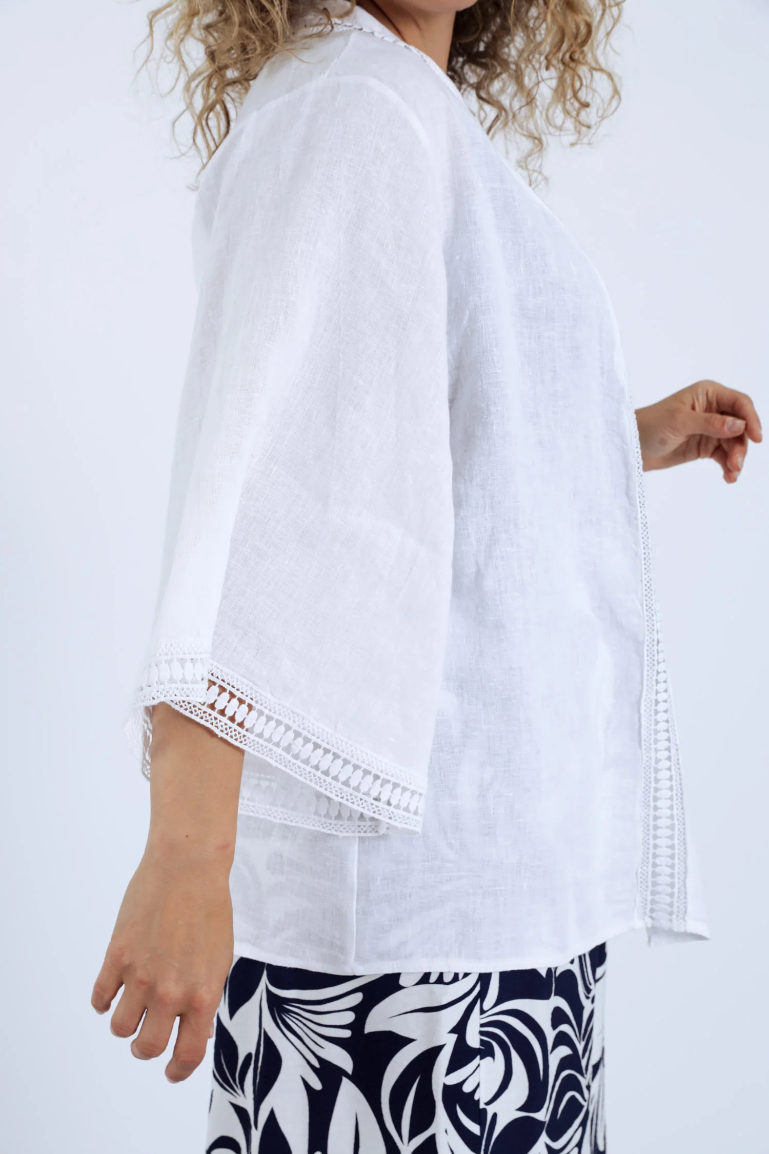 Veste en lin unie détail ajouré - Image 5